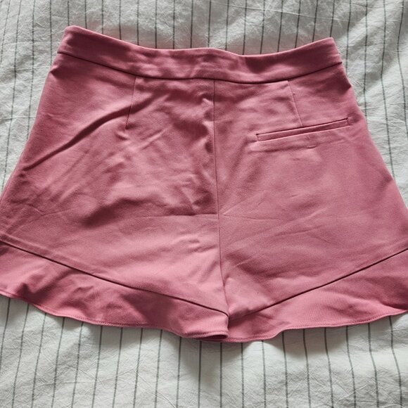 ZARA PINK SHORTS WITH RUFFLE - Picture 3 of 3